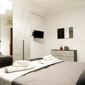 Maison Fermi , Roma Italia